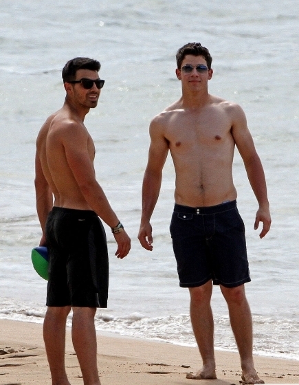 jonas brothers 2011. of the Jonas Brothers in